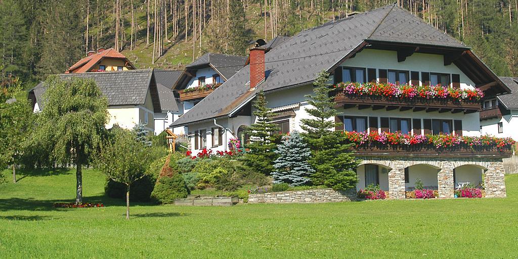 Gastehaus Trattner Hotel Mauterndorf  Bagian luar foto
