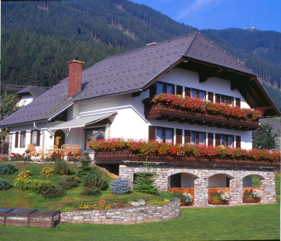 Gastehaus Trattner Hotel Mauterndorf  Bagian luar foto
